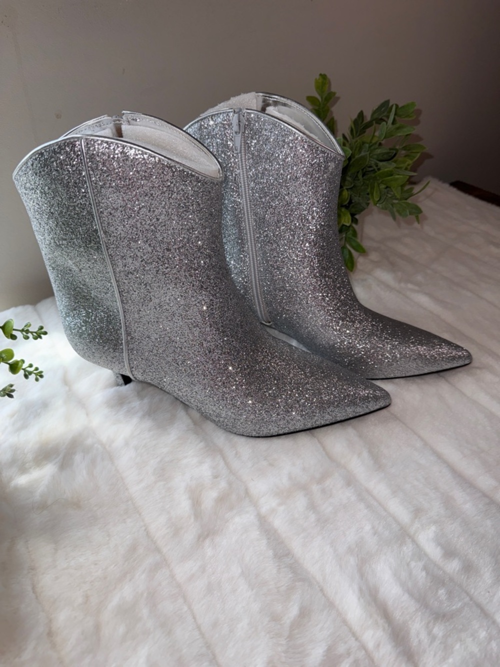NWT- On 34th Aatira Silver Glitter Bootie - Size 9.5